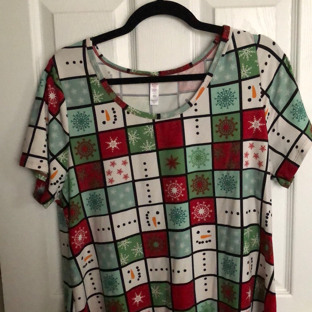 Holiday LuLaRoe Classic Tee (2017 collection)